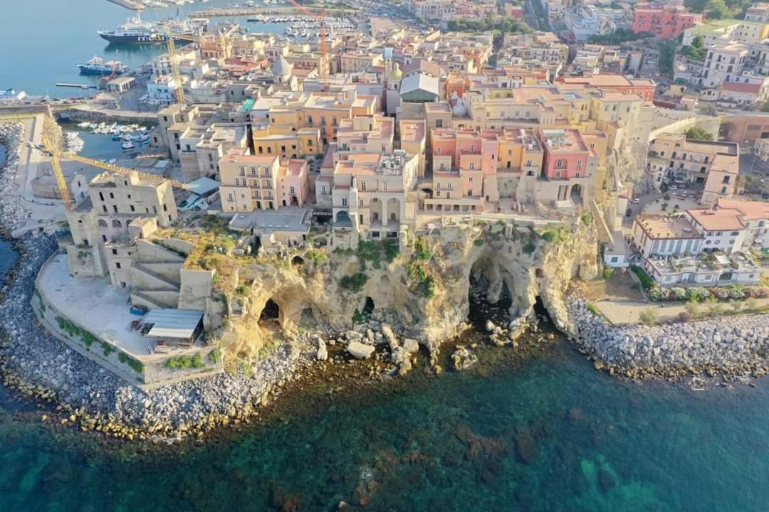 La Casa Del Largo Del Rosso Leilighet Pozzuoli Eksteriør bilde